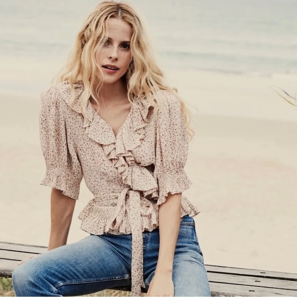 Doen Floral Ruffle Blouse in Cream and Pink